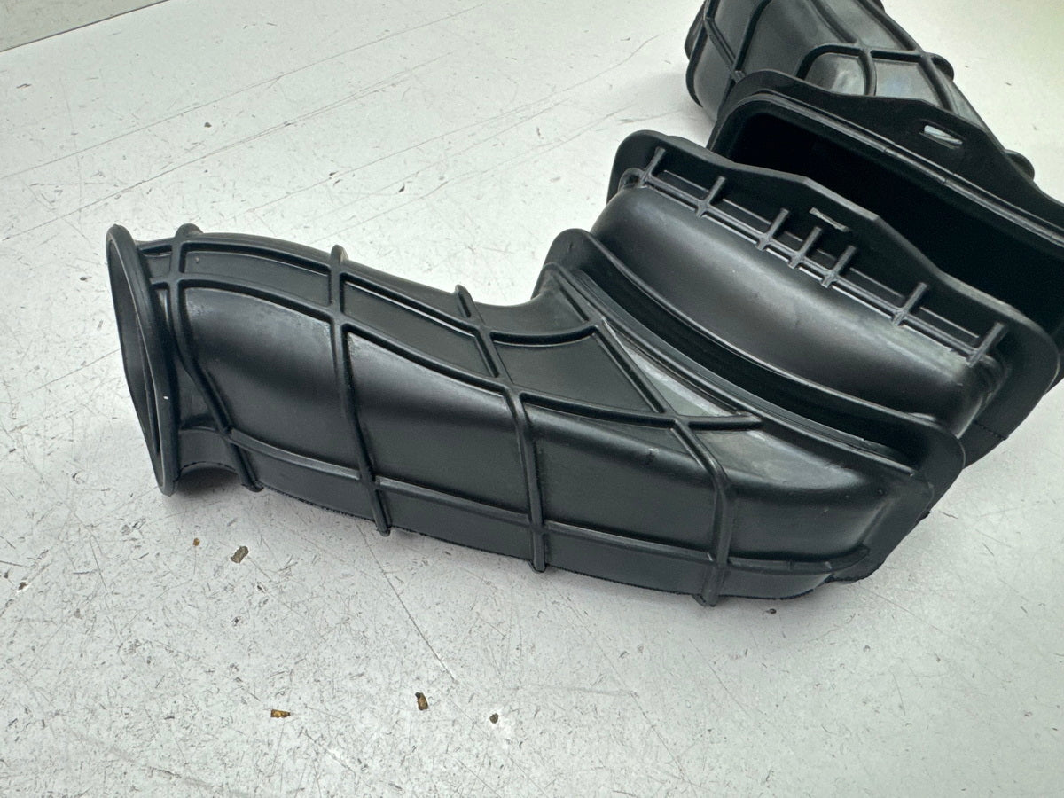 KAWASAKI ZX-10R ZXT00D Luftkanal links rechts Ansaugkanal Ram Air Gummi 06-07