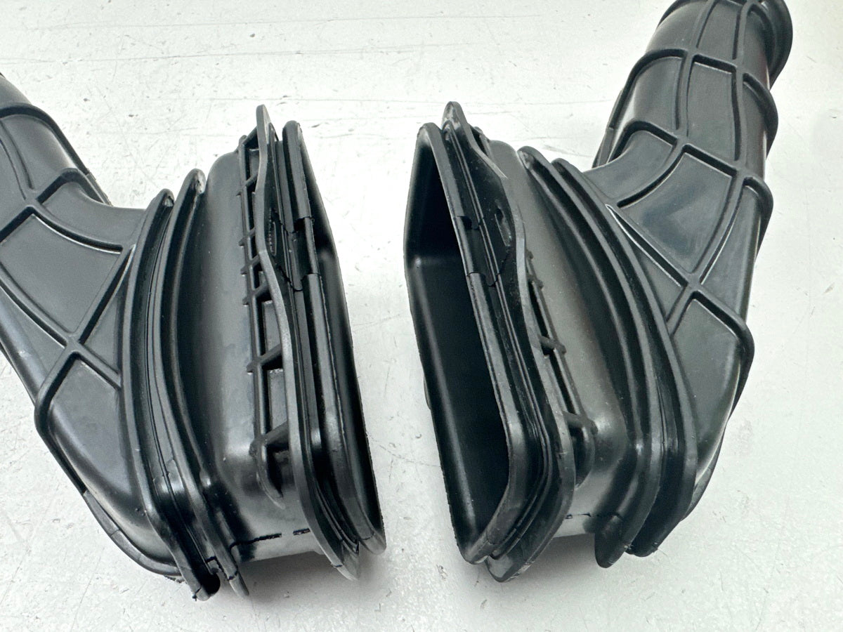 KAWASAKI ZX-10R ZXT00D Luftkanal links rechts Ansaugkanal Ram Air Gummi 06-07