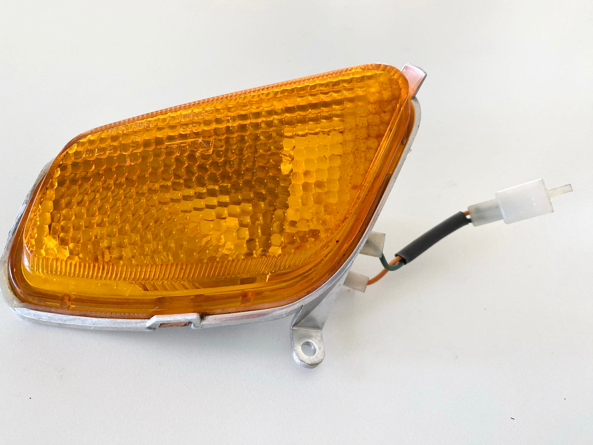 Daelim Otello SG 125 F Intermitente delantero izquierdo Luz intermitente