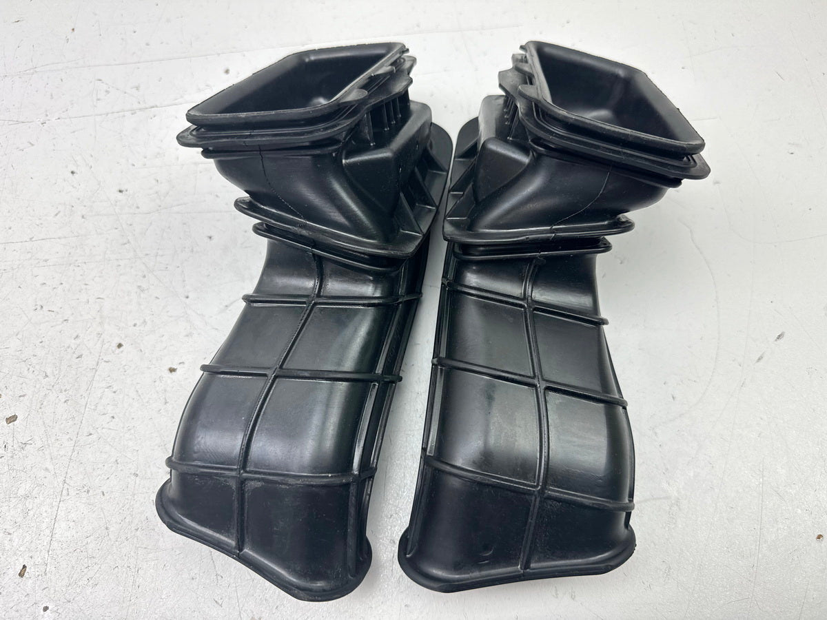 KAWASAKI ZX-10R ZXT00D Luftkanal links rechts Ansaugkanal Ram Air Gummi 06-07
