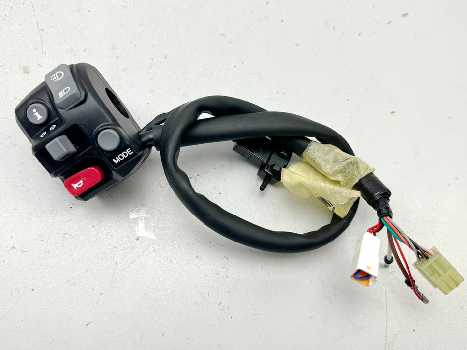 TRIUMPH SPEED TRIPLE 1050 R ABS NN01 Lenkerschalter links Schalter Licht Blinker