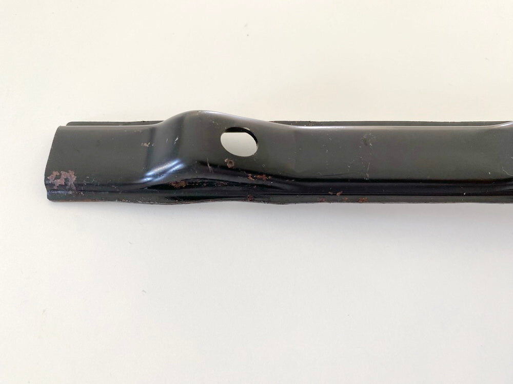 Daelim Otello SG 125 F Halterung Trittbrett rechts Strebe Träger