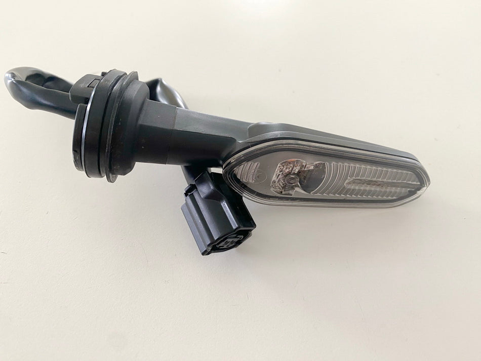YAMAHA MTN 1000 MT10 RN78 Front Left LED Turn Signal Original