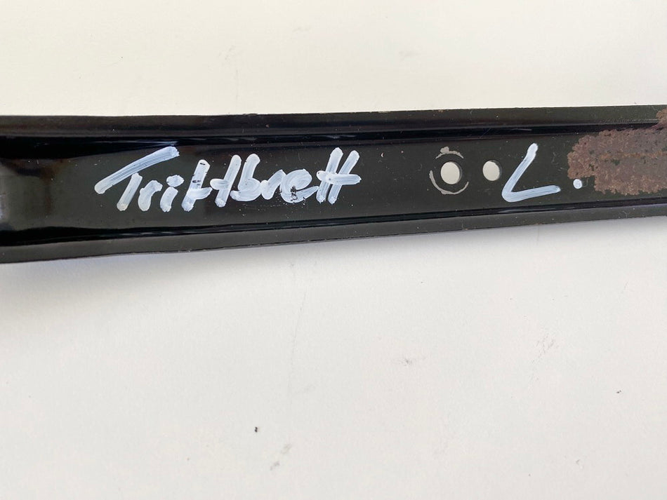 Daelim Otello SG 125 F Halterung Trittbrett links Strebe Träger