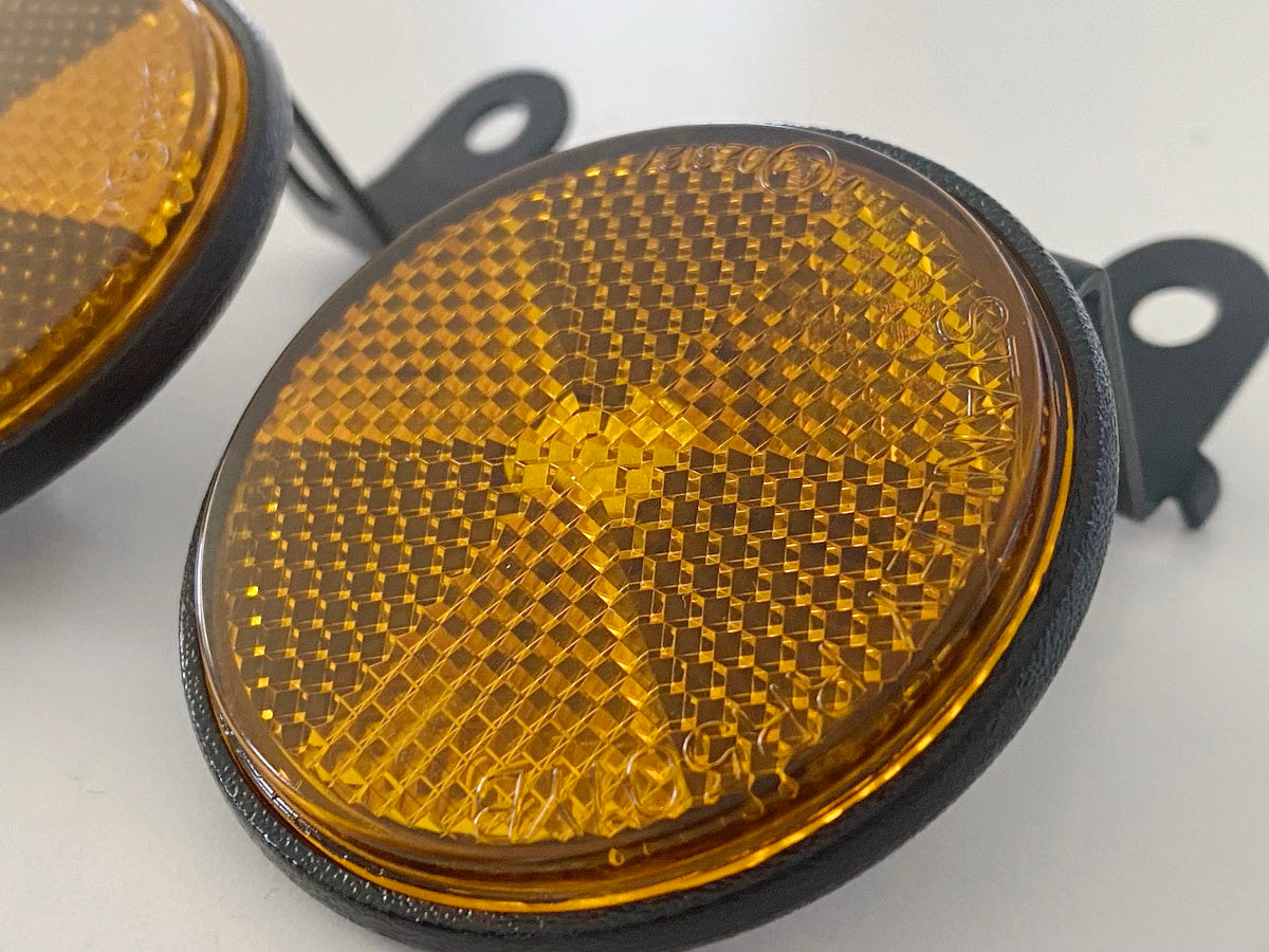 YAMAHA MTN 1000 MT-10 RN78 Reflector Cat Eye Front on Fork Bracket 4550 km