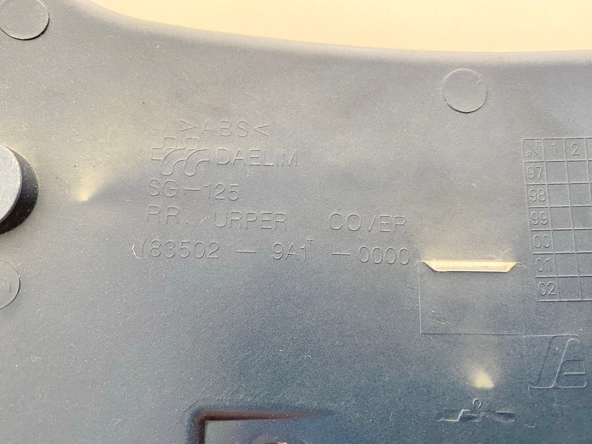 Daelim Otello SG 125 F Embellecedor trasero superior central Cubierta