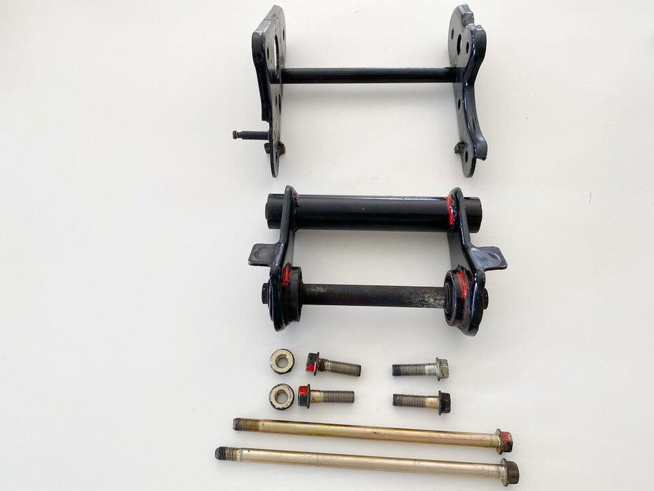 Daelim Otello SG 125 F Soporte motor Tornillos motor Soporte placa sujeción