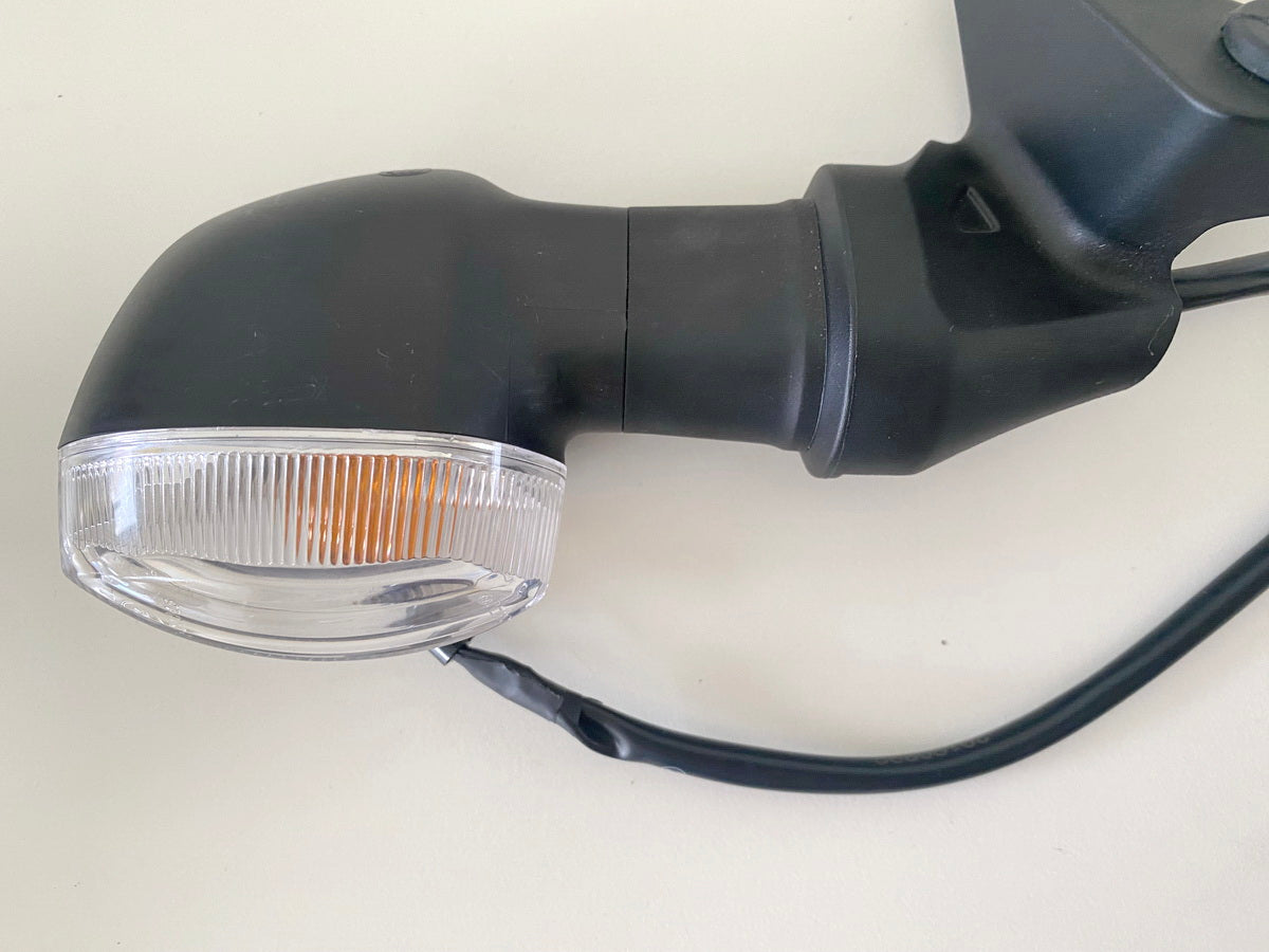 YAMAHA MT09 original Rear Indicators Left + Right incl. Bracket Strut - NEW