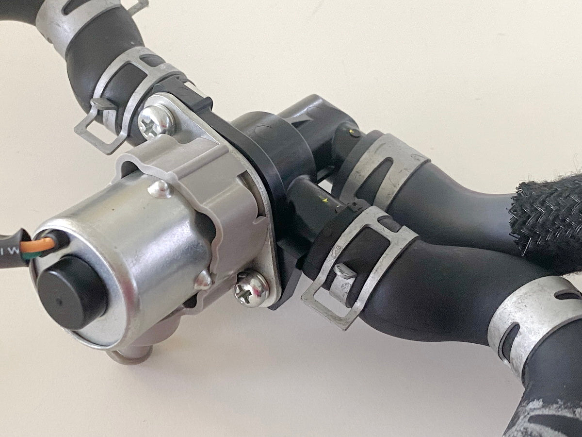 YAMAHA MTN 1000 MT10 RN78 Secondary Air Valve Engine Vent Hose