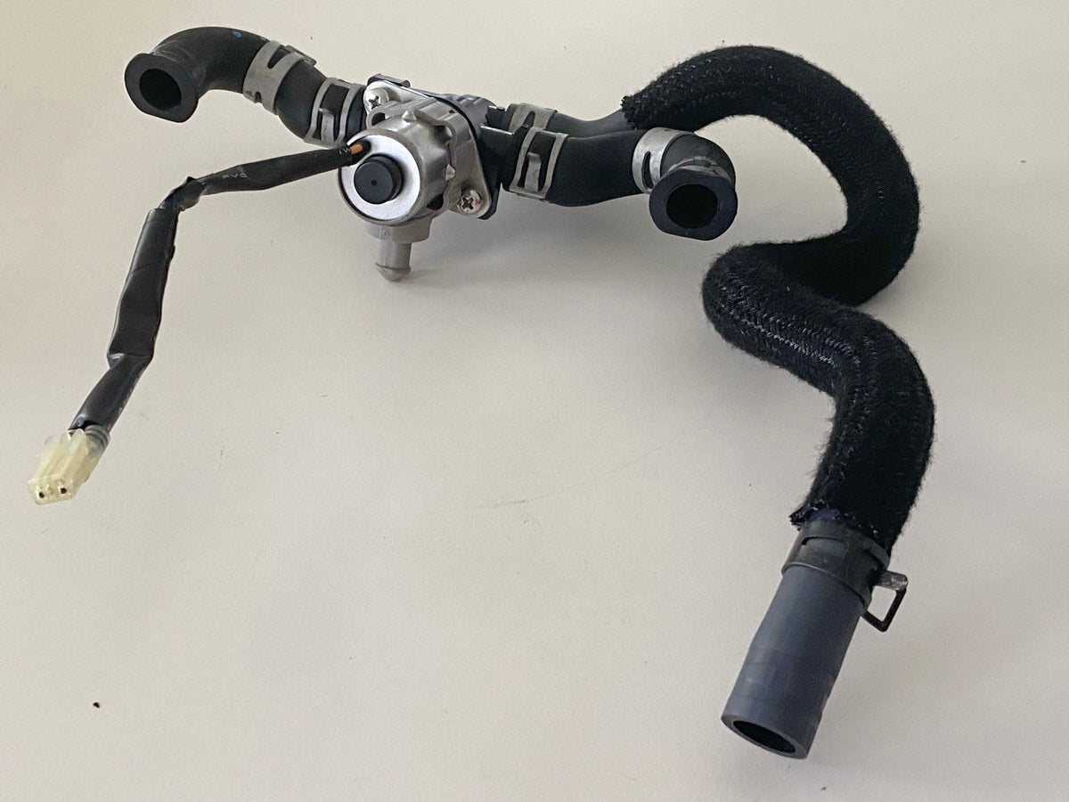 YAMAHA MTN 1000 MT10 RN78 Secondary Air Valve Engine Vent Hose