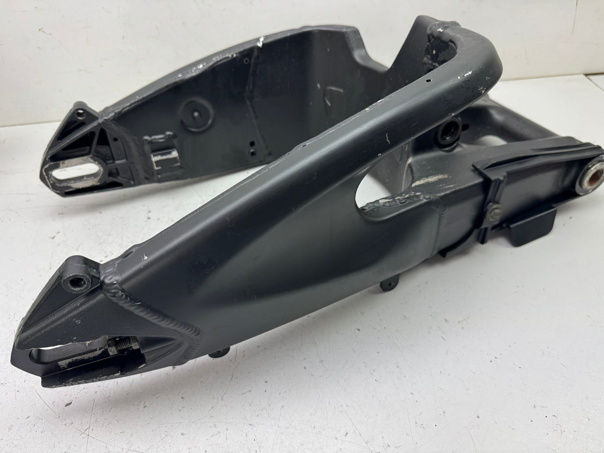 KAWASAKI ZX-10R ZXT00D Schwinge Hinterradschwinge für Rahmen Felge 06-07