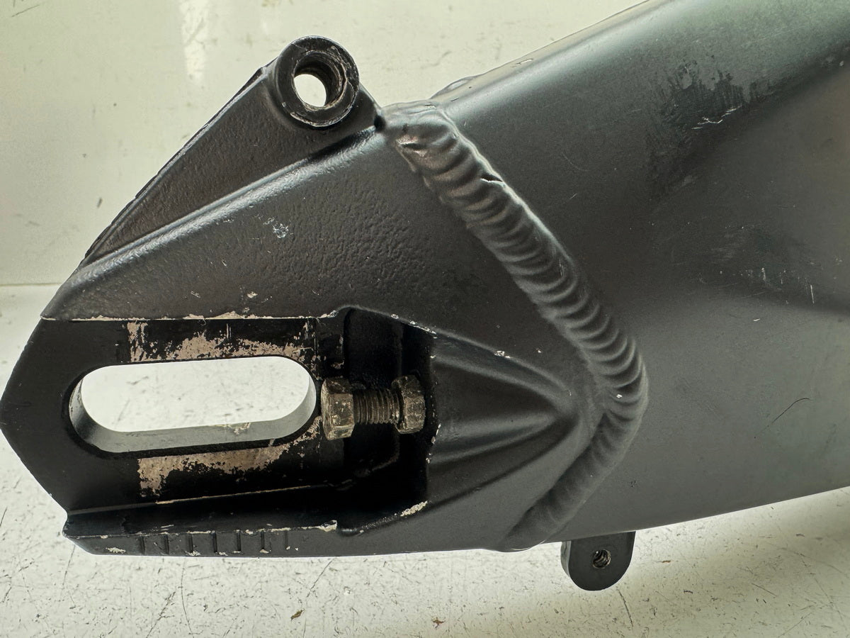 KAWASAKI ZX-10R ZXT00D Schwinge Hinterradschwinge für Rahmen Felge 06-07