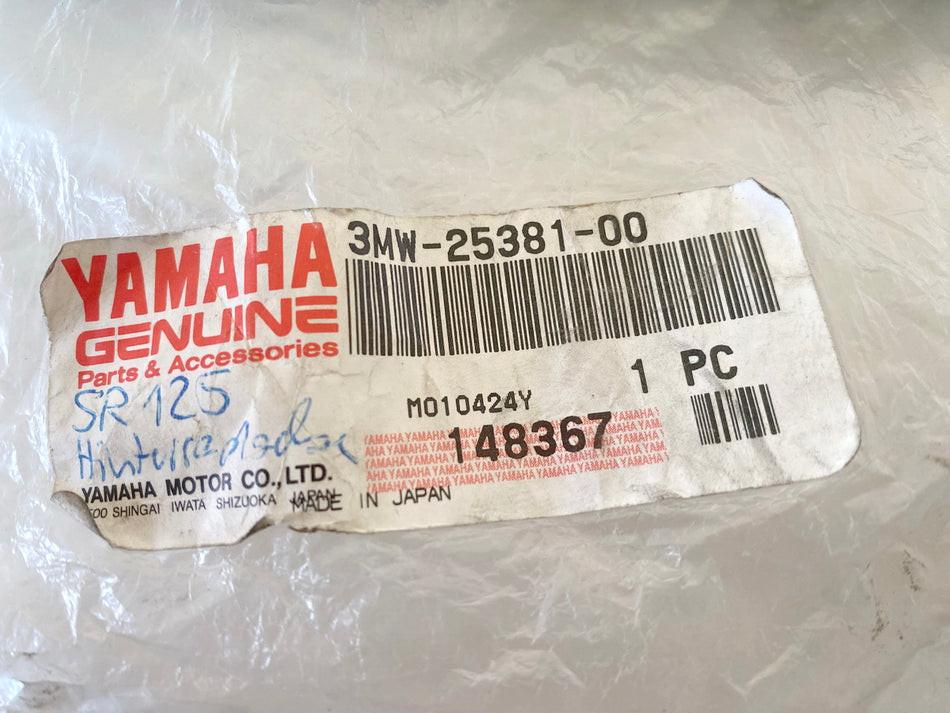 YAMAHA SR125 original Rear Wheel Axle Spindle - NEW