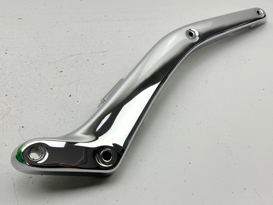 SUZUKI VLR 1800 T WVCT C 1800 R Halterung Kotflügel links Träger Fender Strebe