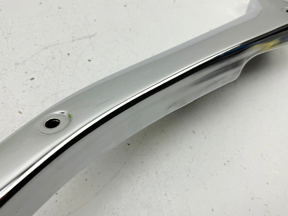 SUZUKI VLR 1800 T WVCT C 1800 R Halterung Kotflügel rechts Träger Fender Strebe