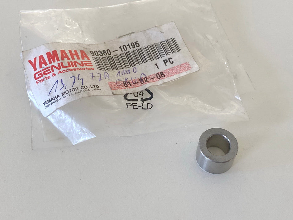 YAMAHA FZR1000 YZF750 original Massivbuchse Auspuff Buchse - NEU