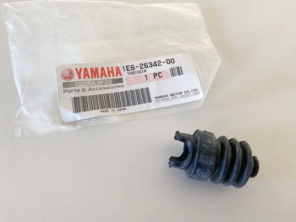 YAMAHA DT MT SR WR XSR XT YZF original Manschette Seilzug Bowdenzug Gummi - NEU