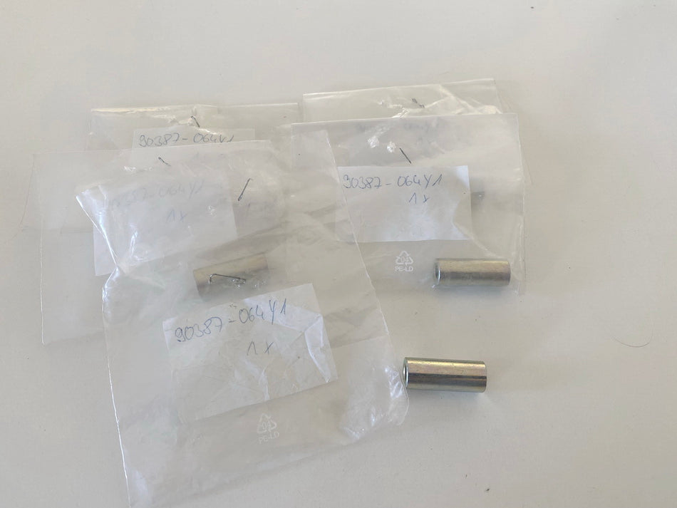 YAMAHA XJ XJR original Sleeve Bushing Collar Crankcase Cover - 5 Pieces - NEW
