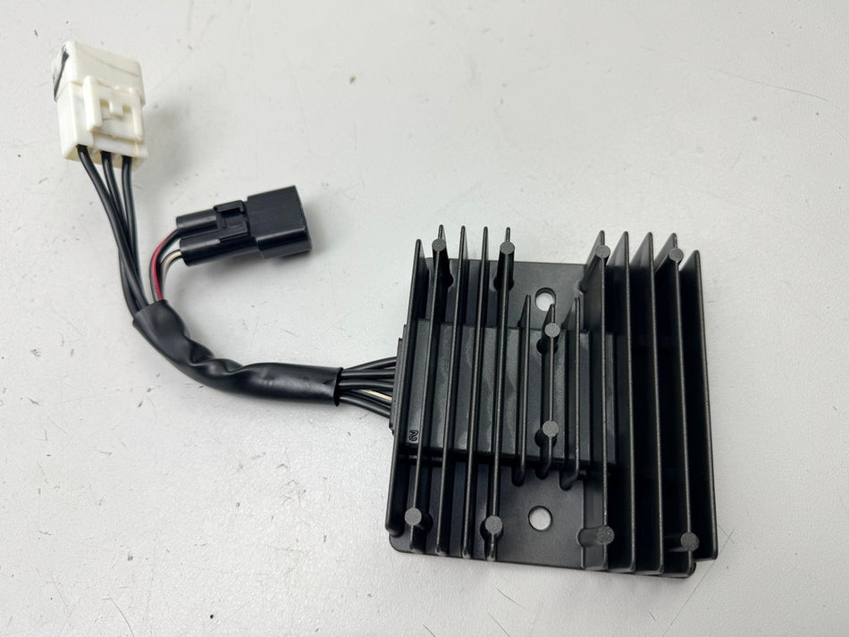 SUZUKI VLR1800 T WVCT C 1800 R Regulator Rectifier original voltage regulator rectifier
