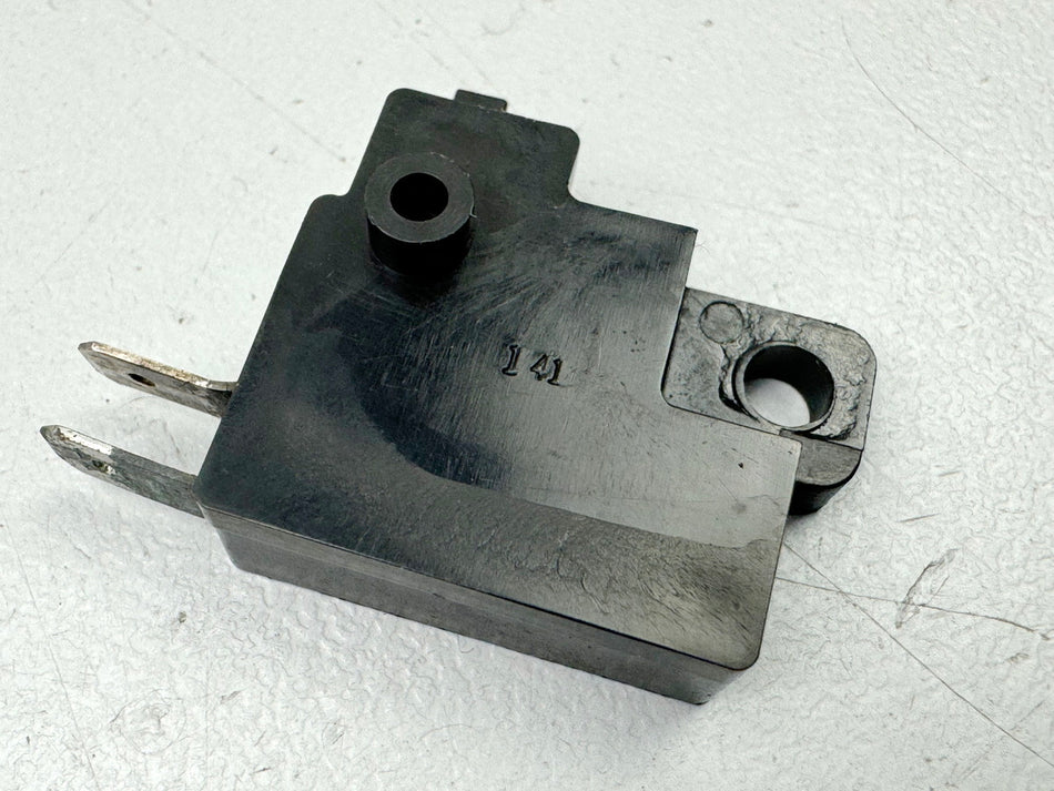 HONDA VT 1100 SC18 Shadow Interruptor de luz de freno delantero (para cilindro de freno bomba de freno)