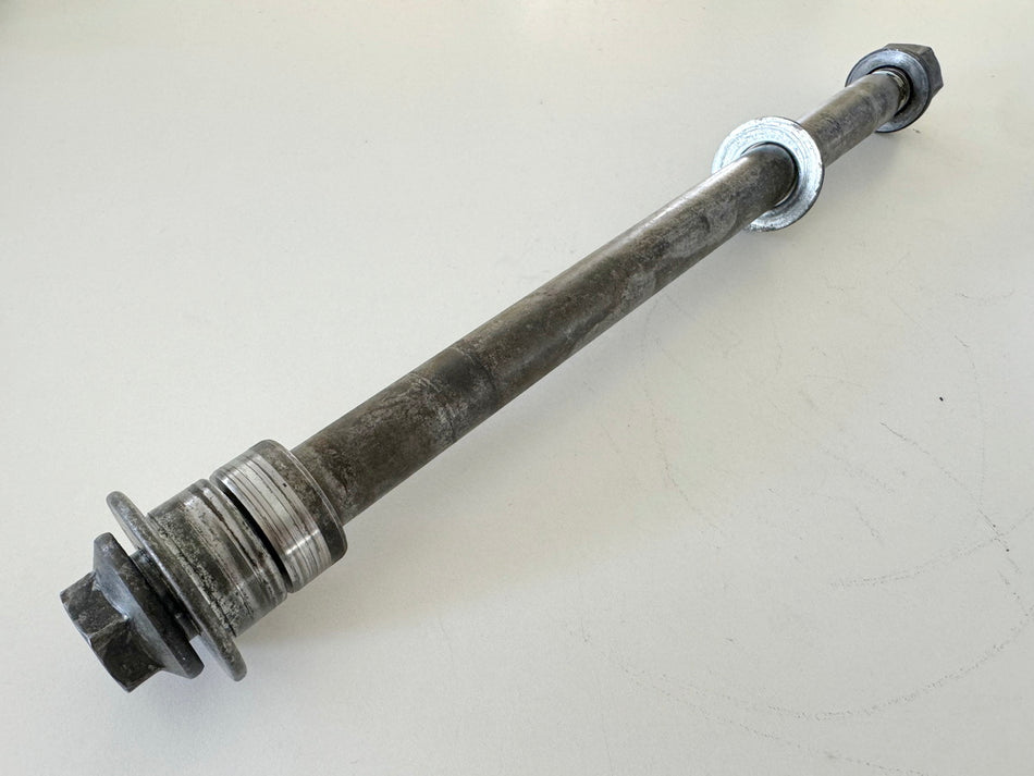 Honda CBR 900 SC28 Steckachse hinten Achse Distanzhülsen Mutter für Felge 92-95
