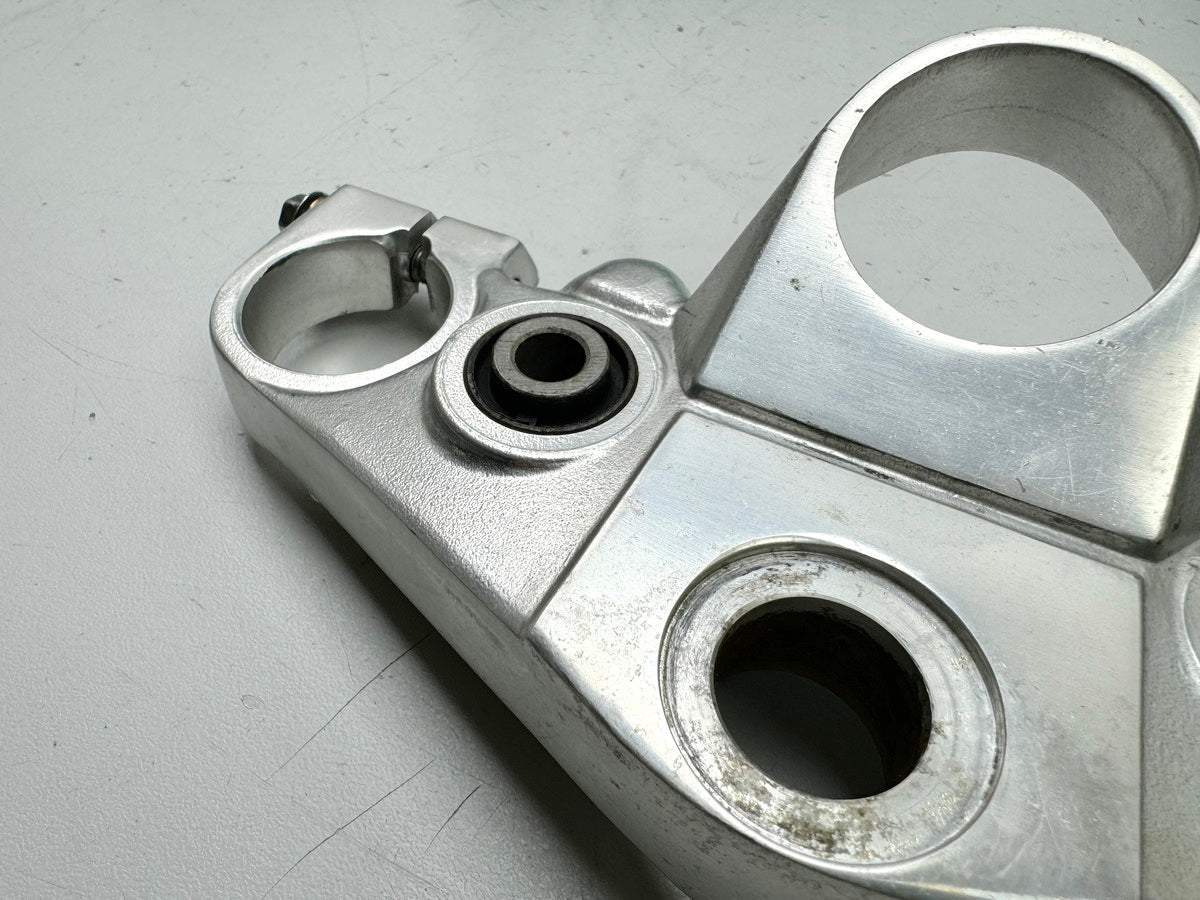 YAMAHA FZX 750 2MU (2JE) Upper Triple Clamp (for Fork Stanchion)