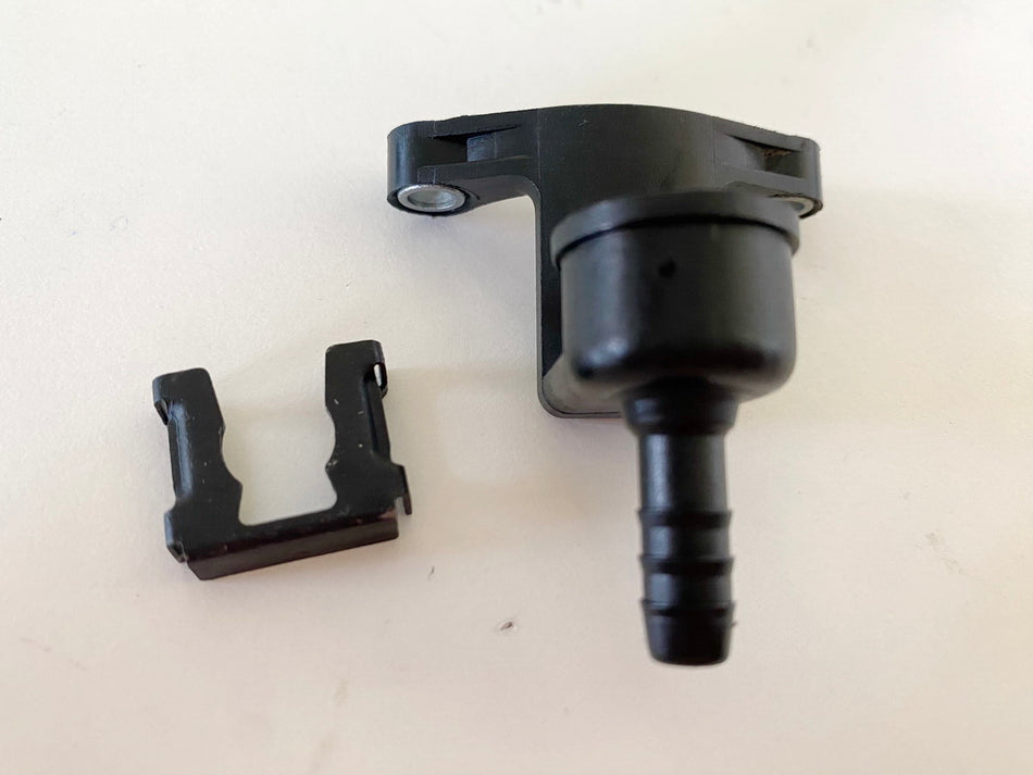 BMW R 1150 RT R22 Conexión inyector I Boquilla en el distribuidor de combustible