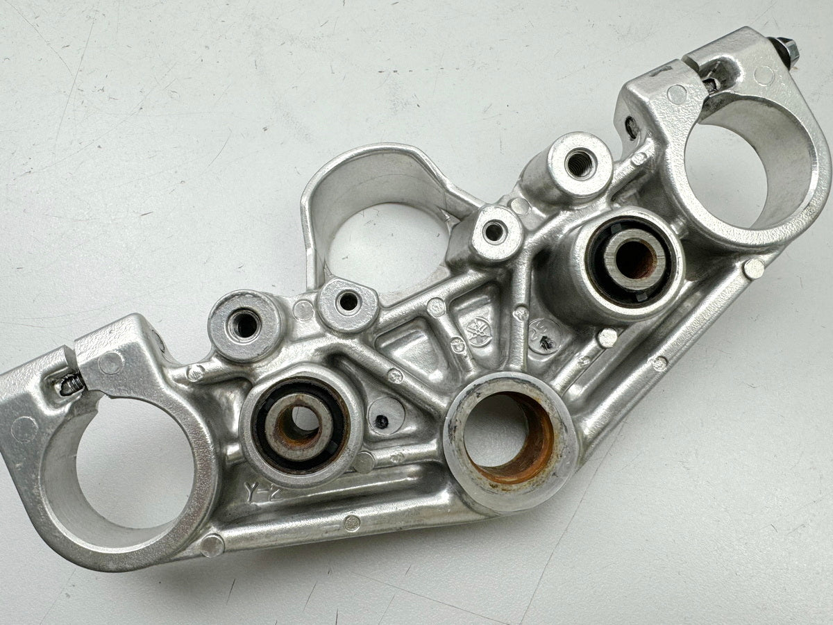 YAMAHA FZX 750 2MU (2JE) Upper Triple Clamp (for Fork Stanchion)