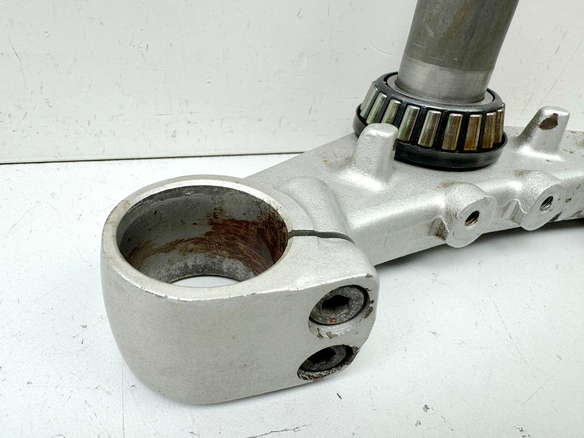 YAMAHA FZX 750 2MU (2JE) Triple Clamp Lower Yoke (for Fork Tube Stanchion)
