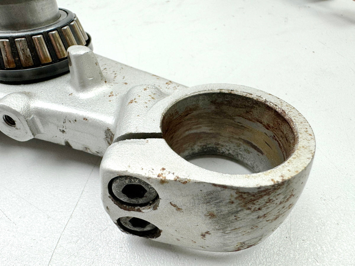 YAMAHA FZX 750 2MU (2JE) Triple Clamp Lower Yoke (for Fork Tube Stanchion)