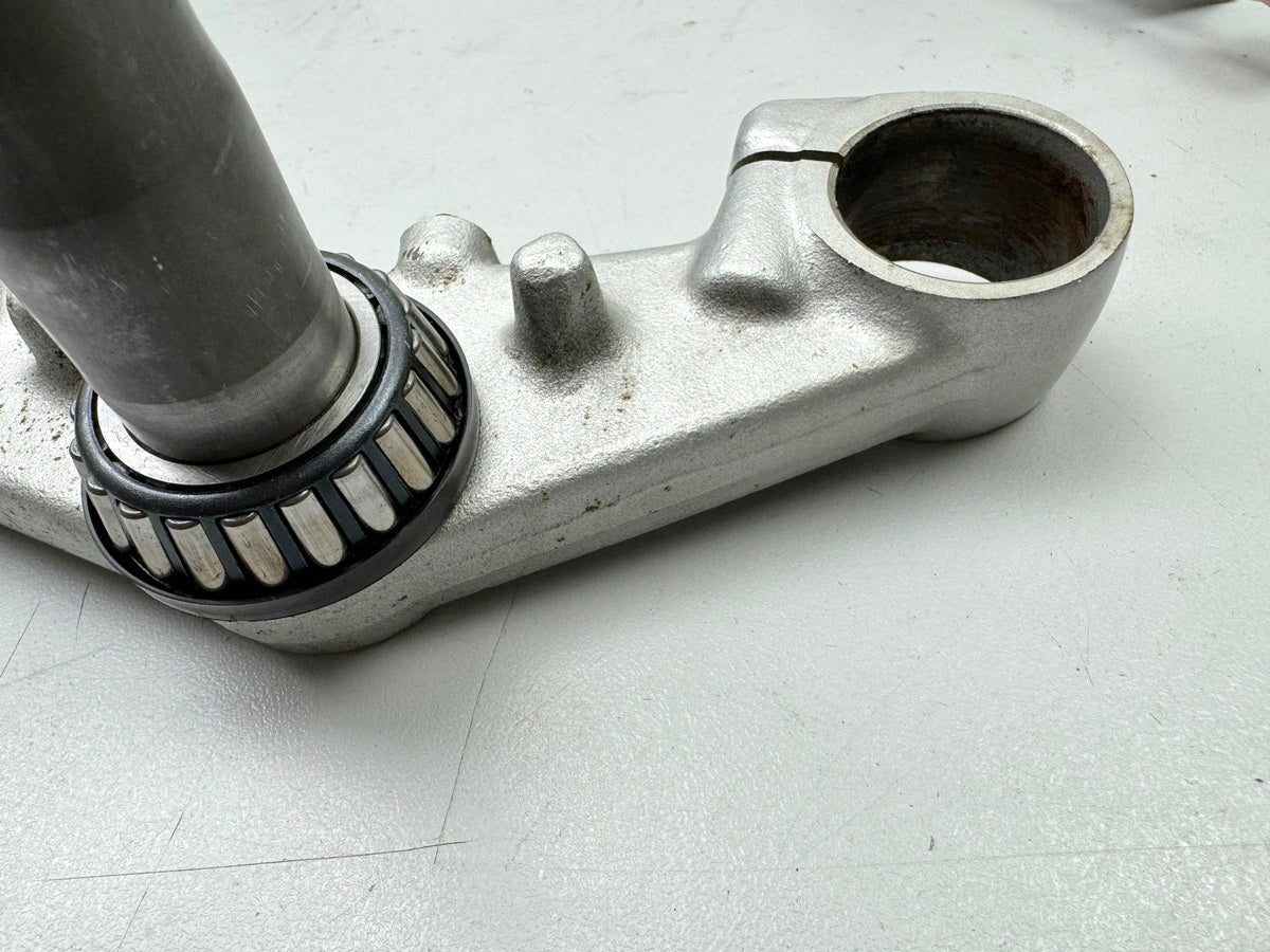 YAMAHA FZX 750 2MU (2JE) Triple Clamp Lower Yoke (for Fork Tube Stanchion)
