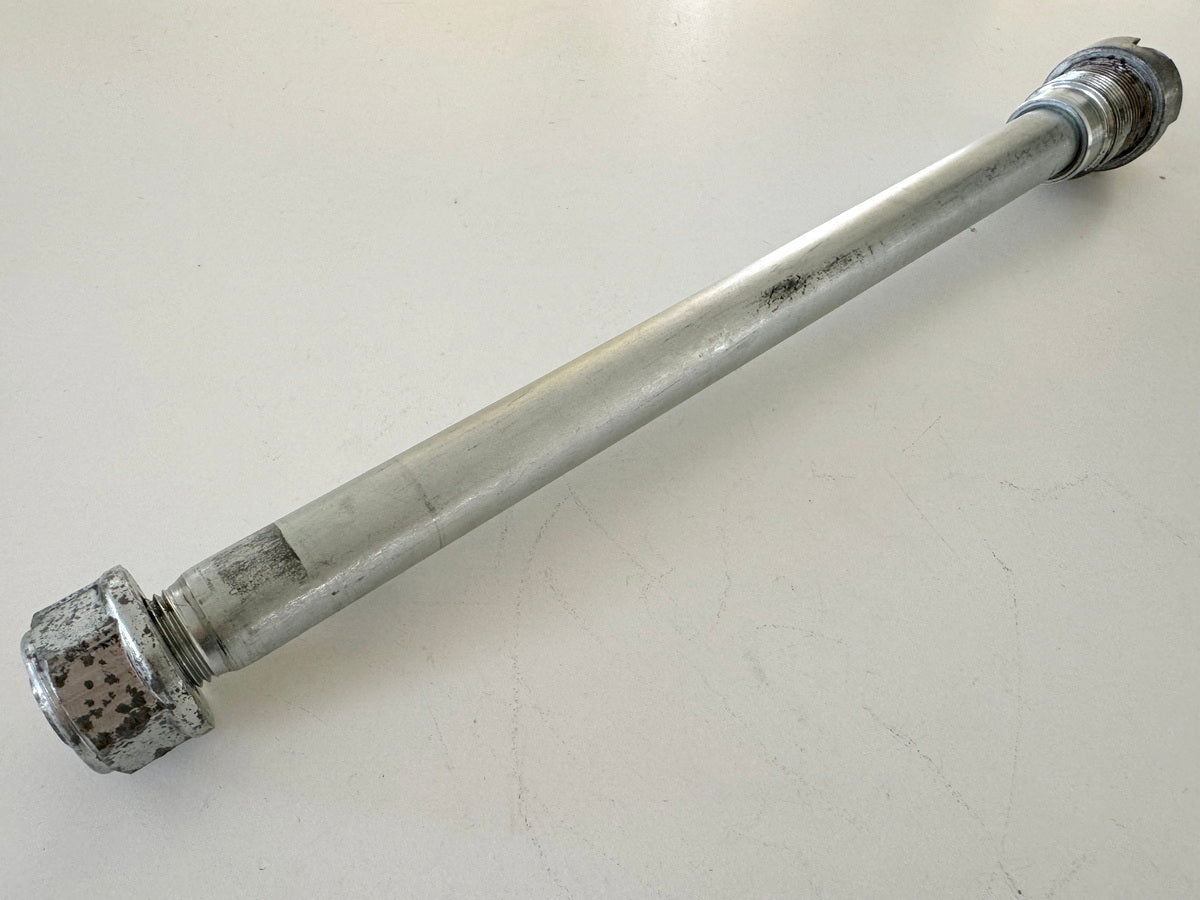Honda CBR 900 SC28 Schwingachse Achse Schwinge Mutter Abstandshalter 92-95