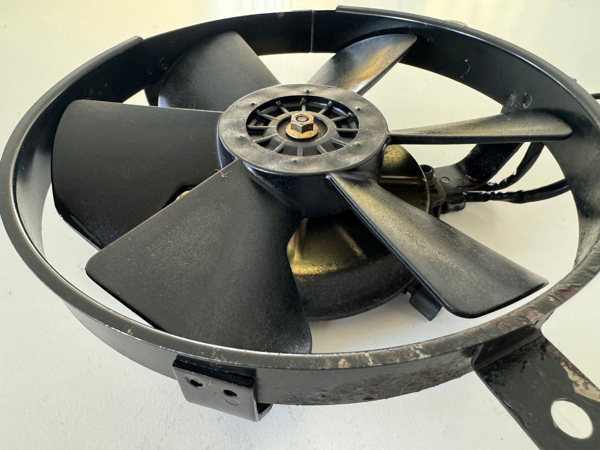 Honda CBR 900 SC28 Lüfter Kühler Lüfterrad Motor Kühlerlüfter Flügelrad  92-95
