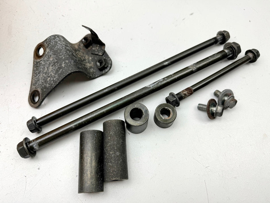 HONDA VT 1100 SC18 Shadow Halterung Motor Achse Bolzen Distanz Abstandshalter