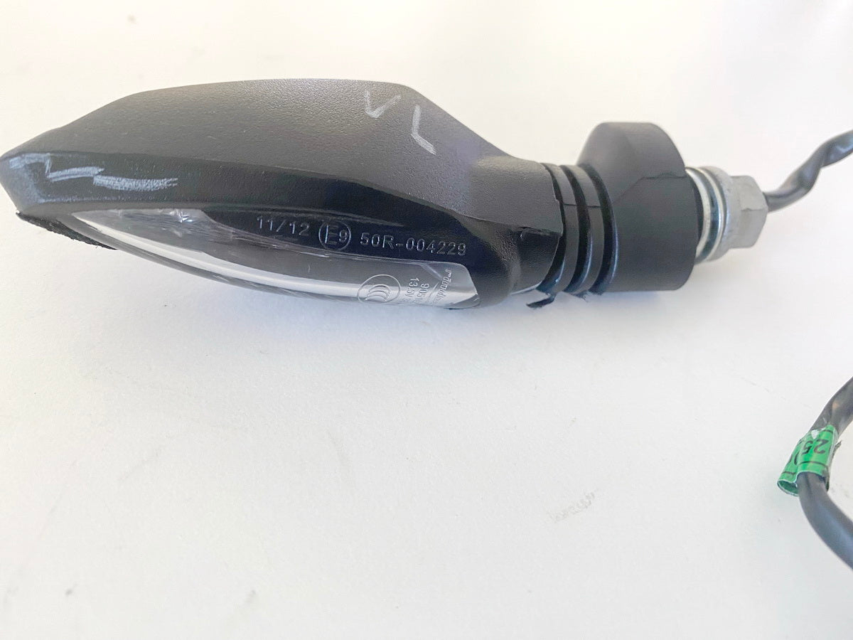 HUSQVARNA Vitpilen HQV 401 Blinker links vorn (rechts hinten) orig. NUR 6897 km