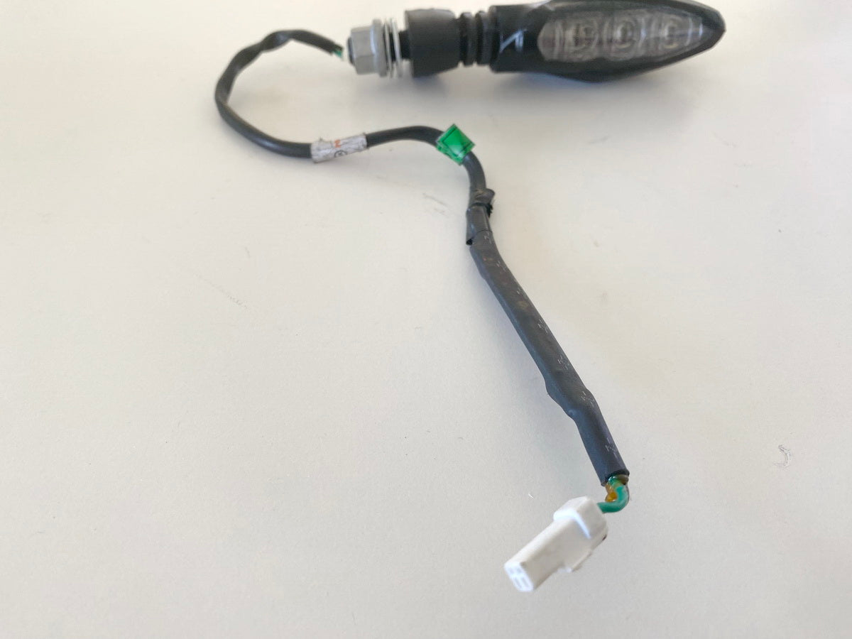 HUSQVARNA Vitpilen HQV 401 Blinker links vorn (rechts hinten) orig. NUR 6897 km
