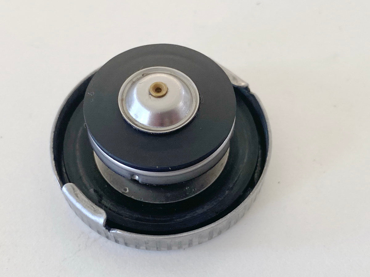 HUSQVARNA Vitpilen HQV 401 Kühlerdeckel Verschluß Kühler Deckel original 6897 km