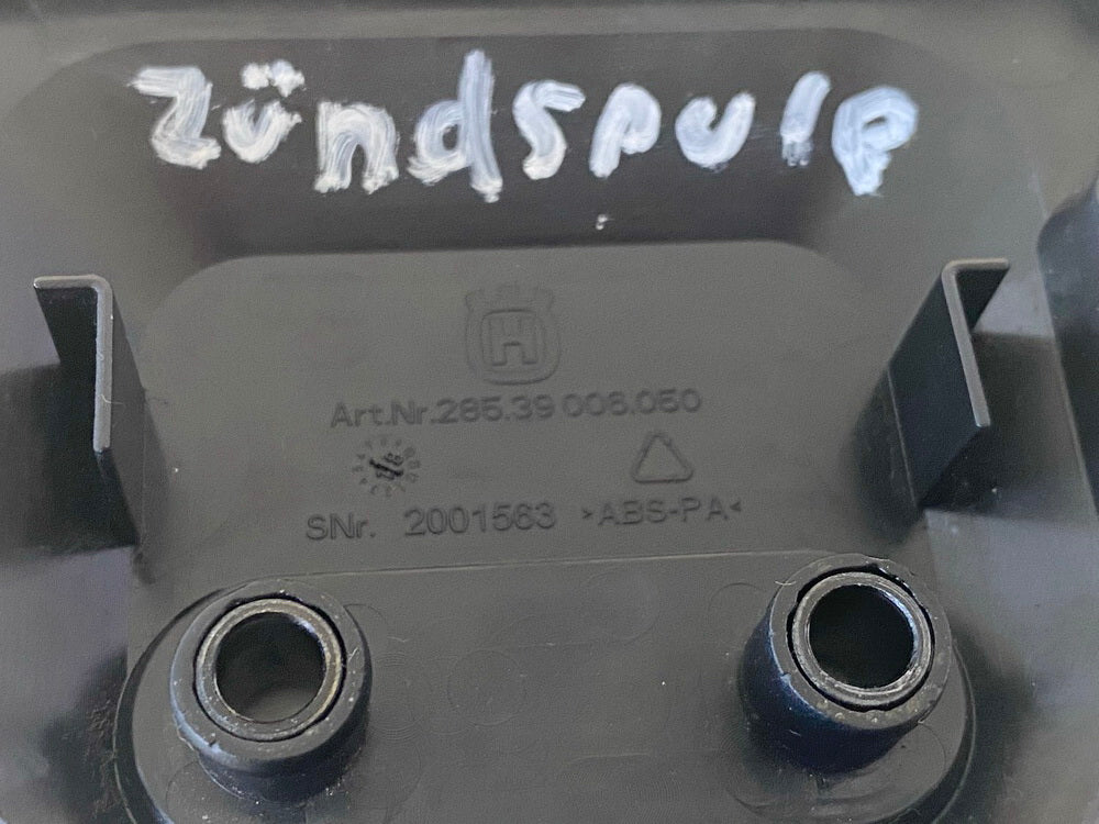 HUSQVARNA Vitpilen HQV 401 Tapa Bobina de encendido Cubierta Embellecedor SOLO 6897 km
