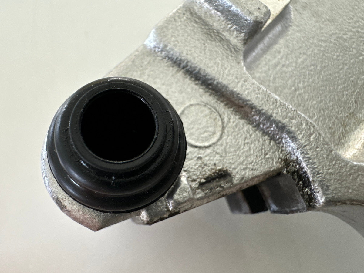 Honda CBR 900 SC28 Ankerplatte Bremssattel hinten Halter Bremszange 92-95