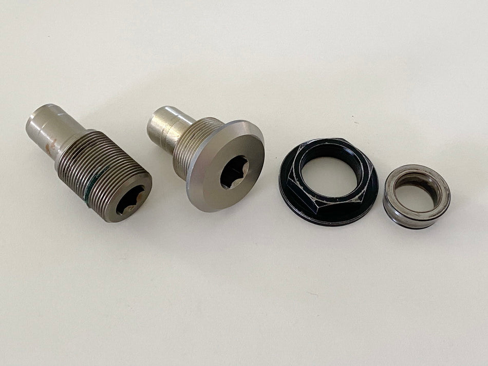 BMW R 1150 RT R22 Schraube Schwinge hinten Lagerzapfen Bundmutter Bolzen Kardan
