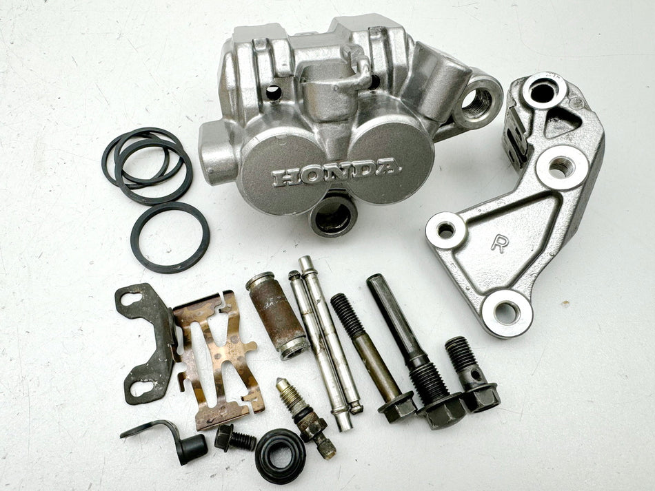 HONDA VT 1100 SC18 Shadow Bremssattel vorn Bremszange Halter Ankerplatte