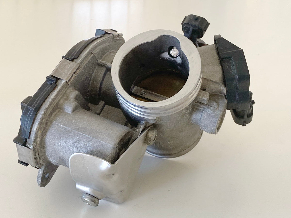 HUSQVARNA Vitpilen HQV 401 Sistema de inyección Cuerpo de acelerador Válvula de mariposa 6897 km