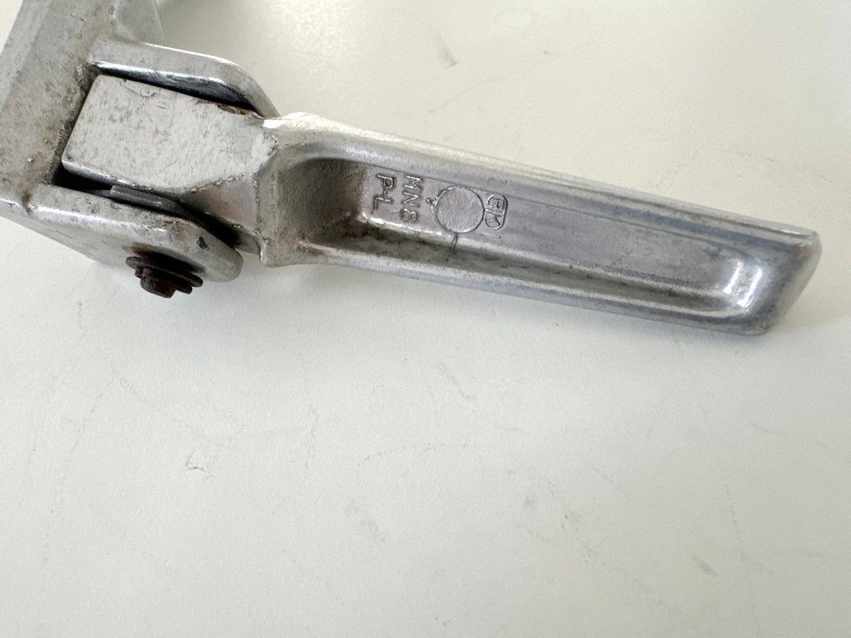 Honda CBR 900 SC28 Fußrastenträger hinten links Fußrastenplatte Fußraste 92-95