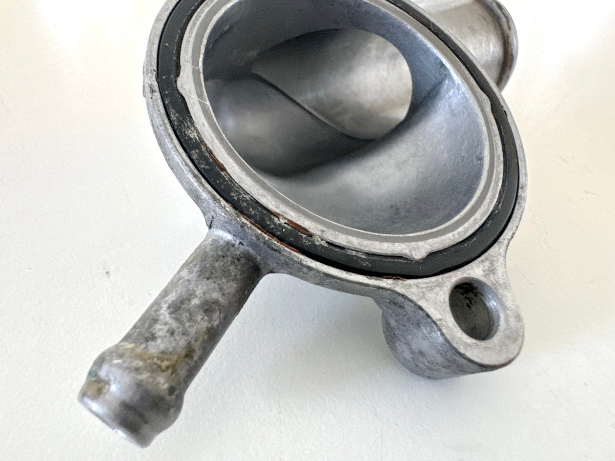 Honda CBR 900 SC28 Thermostat original Thermostatgehäuse Kühlkreislauf  92-95