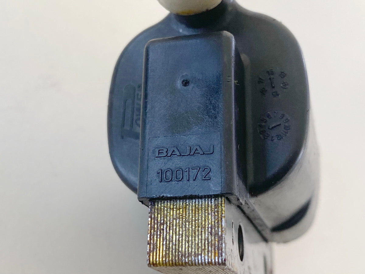 HUSQVARNA Vitpilen HQV 401 Ignition Coil Spark Plug Cap original ONLY 6897 km