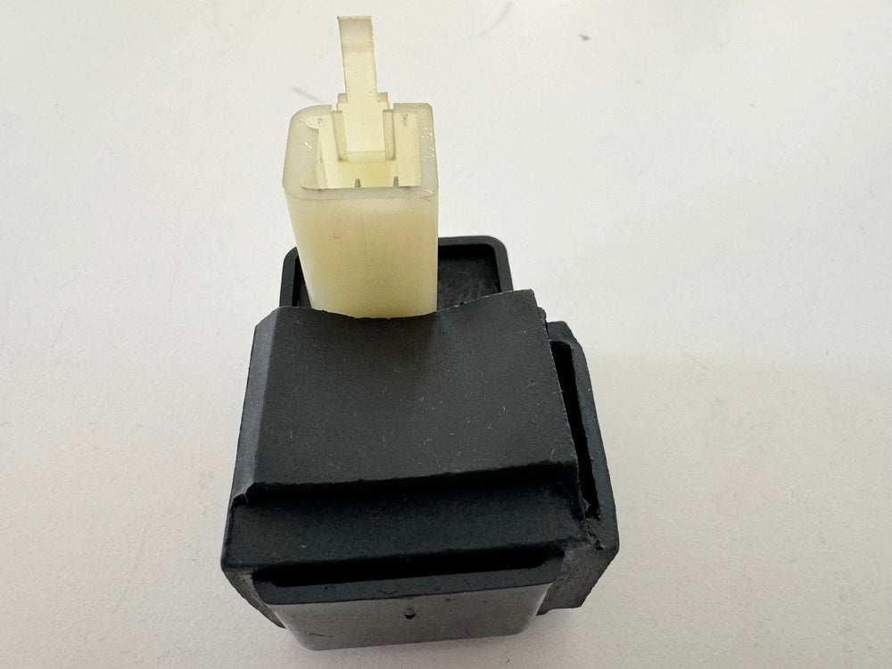 Honda CBR 900 SC28 Relais CF322 für Benzinpumpe original Kraftstoffpumpe 92-95