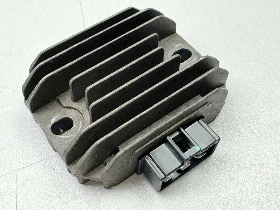 APRILIA RS 125 XA GP Réplica Regulador de carga Rectificador original para motor