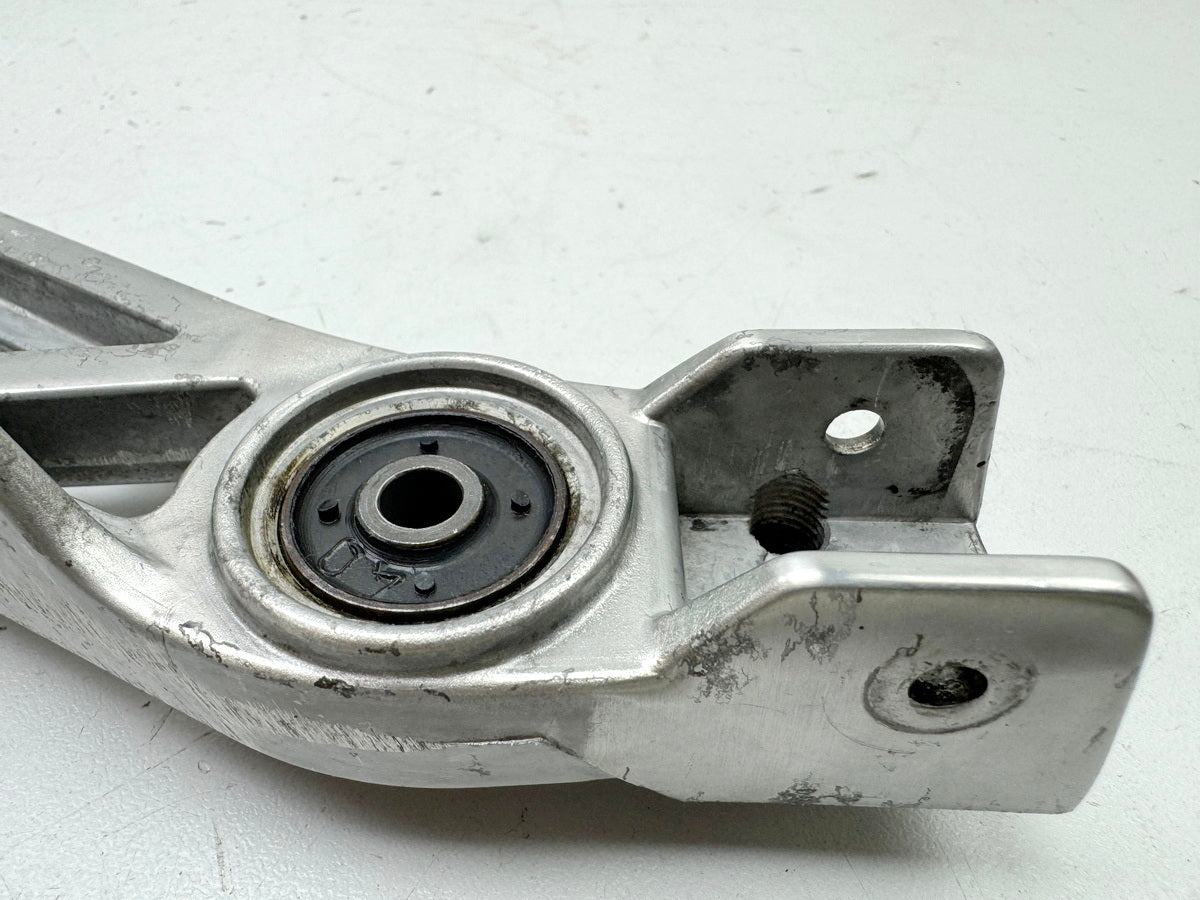 YAMAHA FZX 750 2MU (2JE) rear left footrest plate footrest carrier pillion