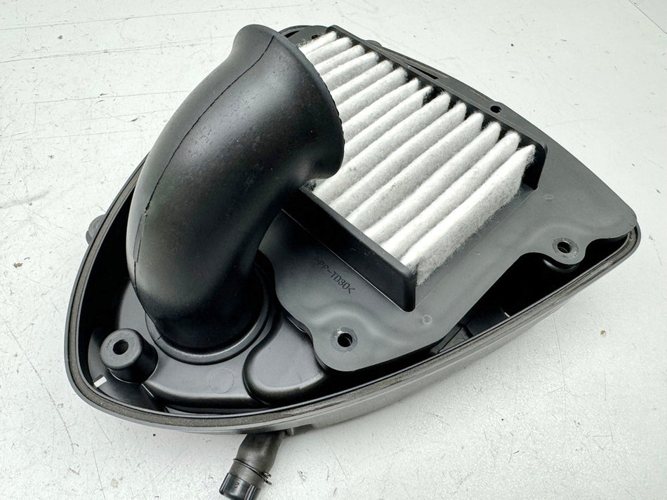 SUZUKI VLR 1800 T WVCT C 1800 R Luftfilterkasten links Airbox Luftfiltergehäuse