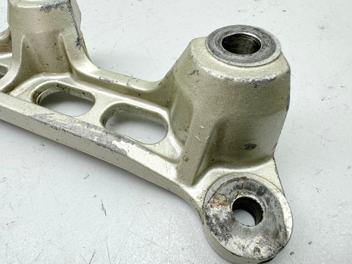 YAMAHA FZX 750 2MU (2JE) Anchor Plate Holder Rear Brake Caliper Brake Anchor Plate